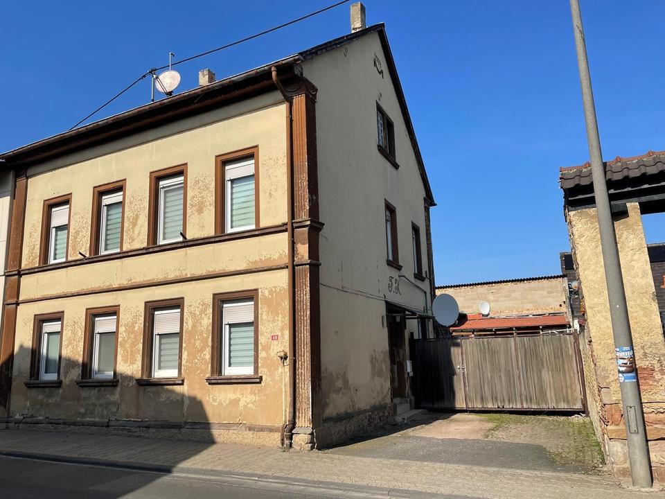 Thumbnail-Einfamilienhaus mit großem Grundstück und Scheune