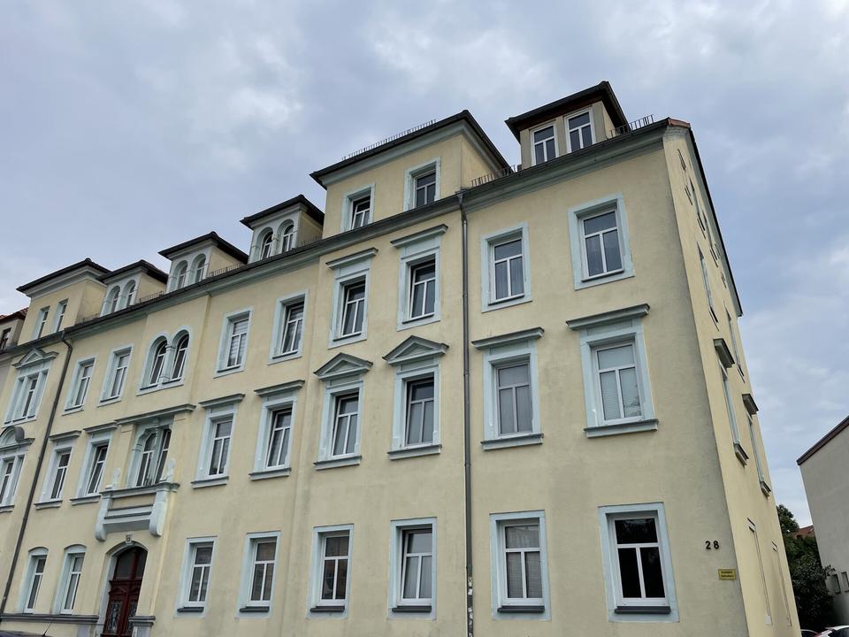 Thumbnail-Schicke und Gemütliche Dachgeschosswohnung mit Balkon und Einbauküche
