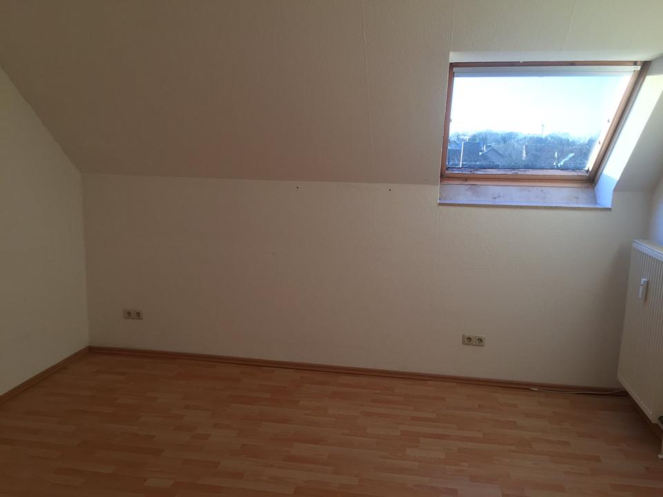 Thumbnail-Helle 2-Zimmer Dachgeschoss Wohnung zu vermieten