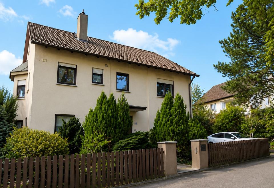 Thumbnail-Moderne 3-Zimmer-Obergeschosswohnung mit Balkon