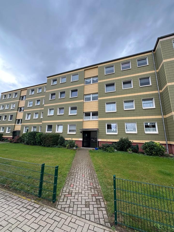 Thumbnail-3-Zimmer-Wohnung im 2. OG mit Balkon