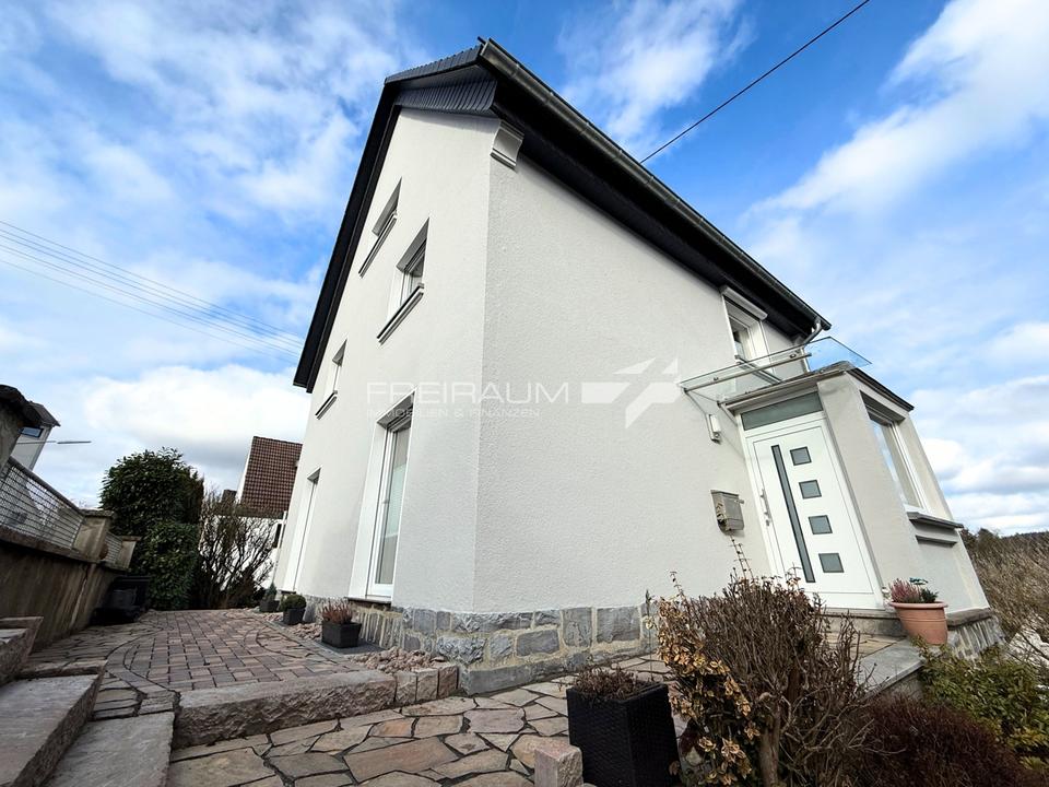 Thumbnail-FREIRAUM4 +++ Charmantes Einfamilienhaus mit Garten in Siegen-Weidenau