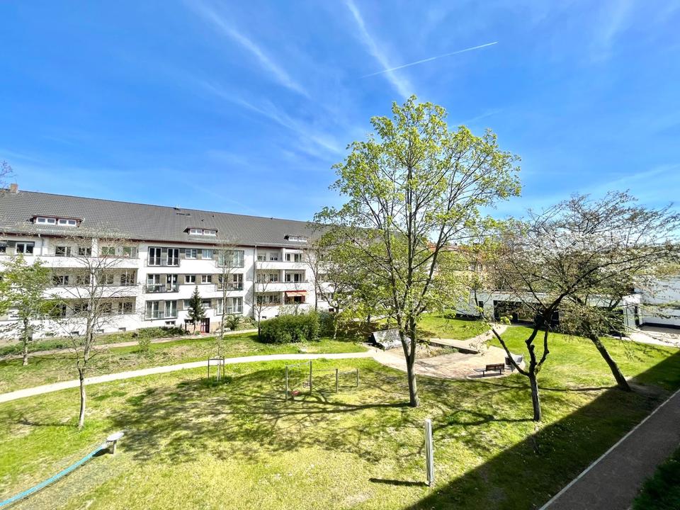 Thumbnail-Gut geschnittene 2-Raum-WE mit Balkon im Bitterfelder Dichterviertel