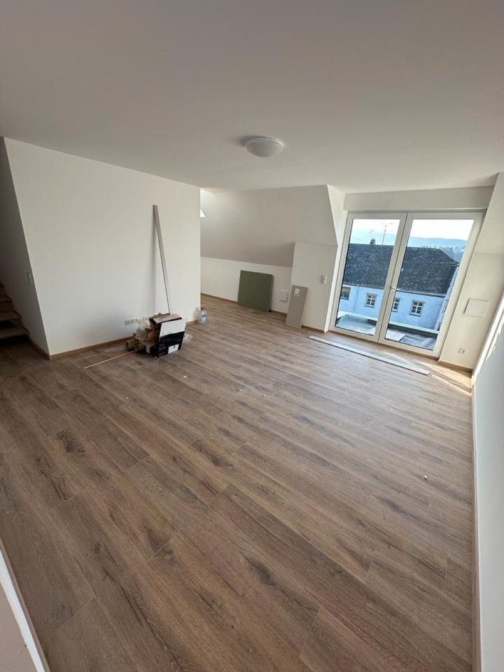 Thumbnail-Wohnen auf zwei Ebenen: Stilvolle Neubau-Maisonette mit Balkon & viel Raum zur Entfaltung