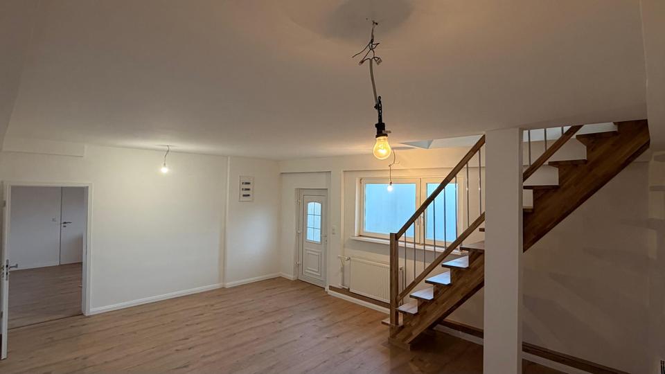 Thumbnail-Große 2 Zimmerwohnung in Wedel zu vermieten