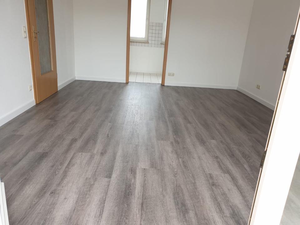 Thumbnail-2-Zi.-Whg. mit Süd-Balkon, Tiefgarage, Lift (Küchenmöbel MÖGLICH)