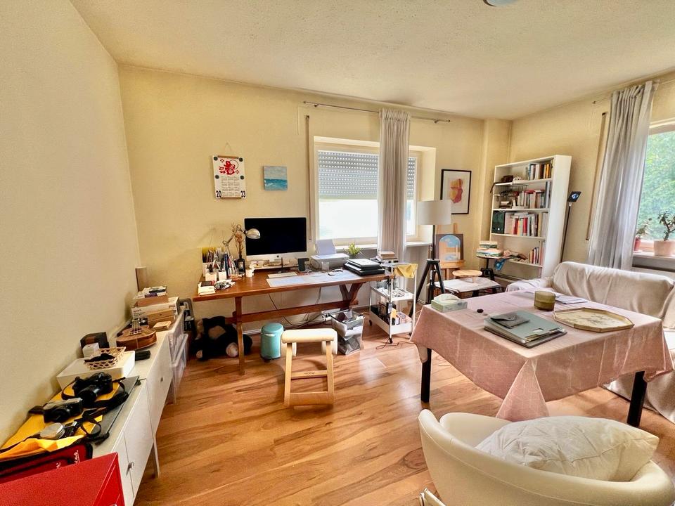 Thumbnail-Ein großes Zimmer (25–30 m²) in freundlicher 3er-WG frei!