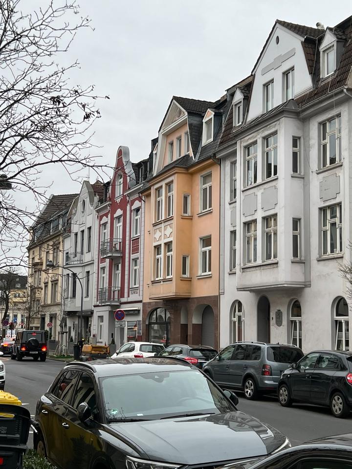 Thumbnail-Stil Altbau mit Innenhof und Parkplätzen, Düsseldorf, Oberkassel