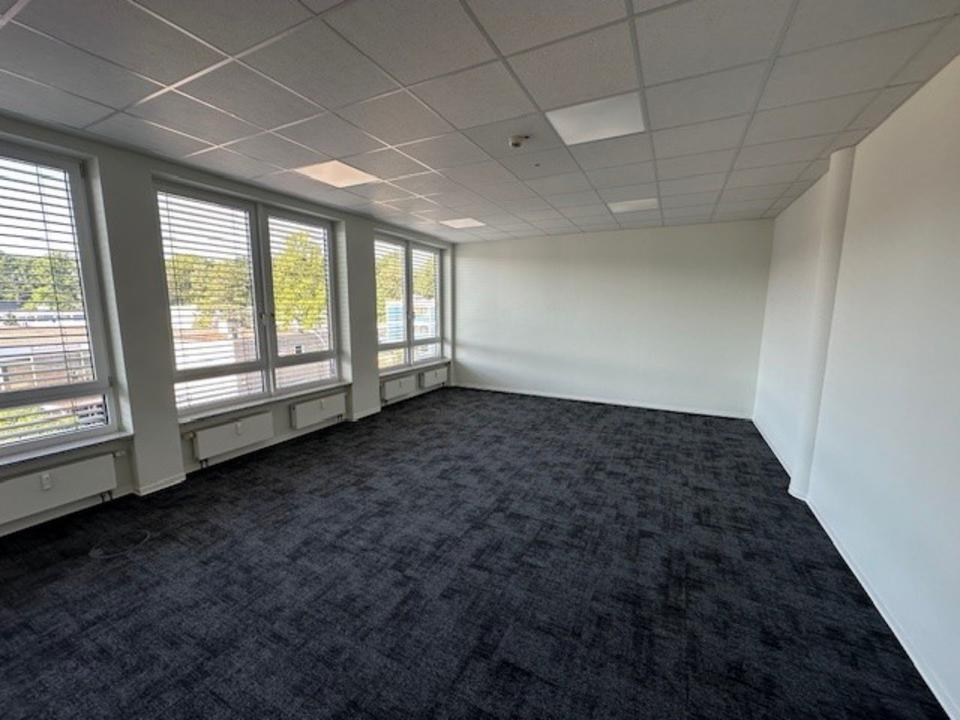 Thumbnail-Renovierte Bürofläche mit Terrasse (provisionsfrei)