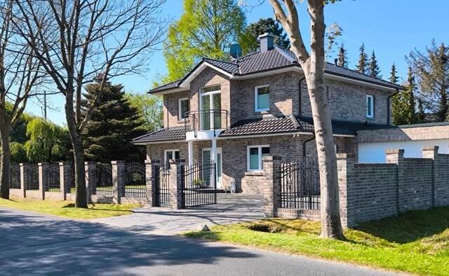 Thumbnail-Exklusive Toskana-Stadtvilla in Leer mit traumhaftem Garten