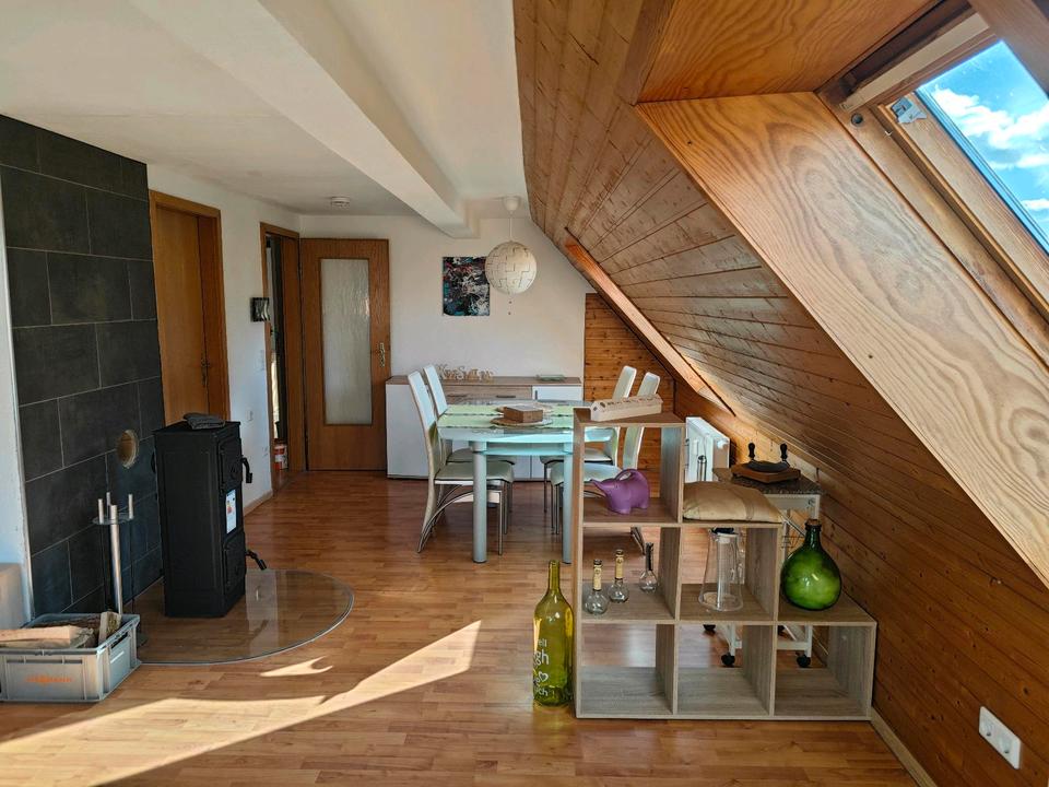 Thumbnail-2 Zimmer + Küche + Bad - Dachgeschoss Wohnung - vollmöbeliert
