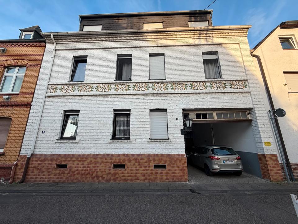 Thumbnail-ProvisionsfreiesHaus mit 3 Wohnungen in begehrter Lage von Engers