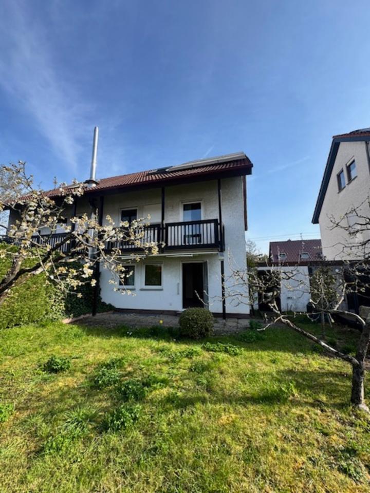 Thumbnail-Charmantes Einfamilienhaus mit Garten und Garage in Karlsruhe