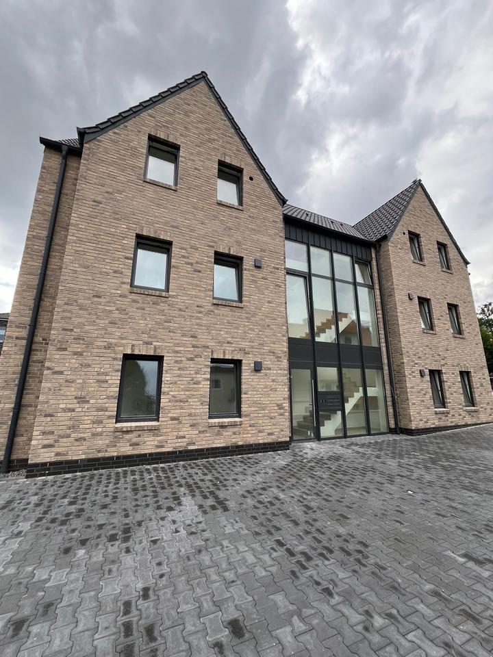 Thumbnail-Erstbezug: Moderne 3-Zimmer-Penthouse-Wohnung mit Balkon