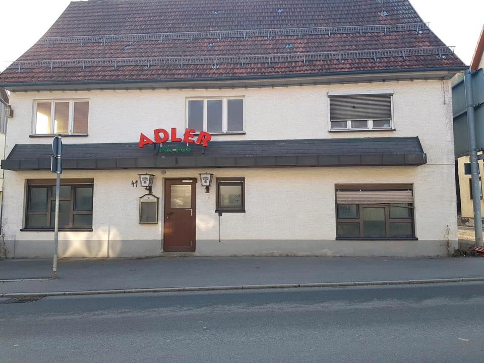 Thumbnail-Gaststätte mit zwei Rohbau Wohnungen