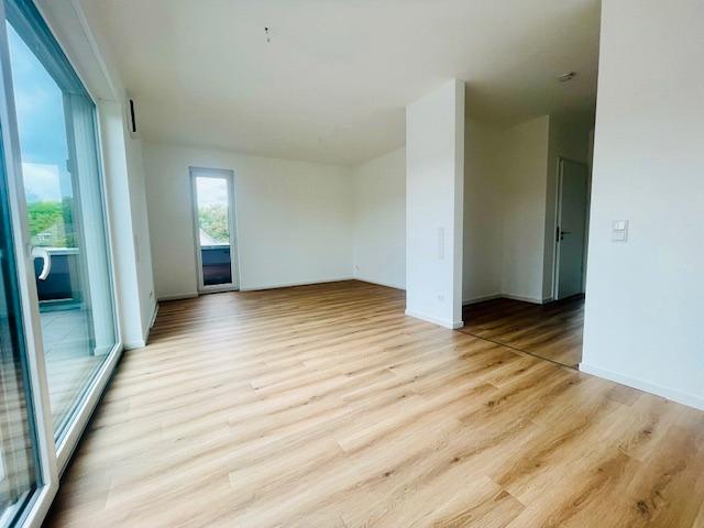 Thumbnail-Moderne PH-Wohnung 2. OG, Balkon Stellplatz Wärmepumpe Lüftungsanl. 33649 Bi.-Süd
