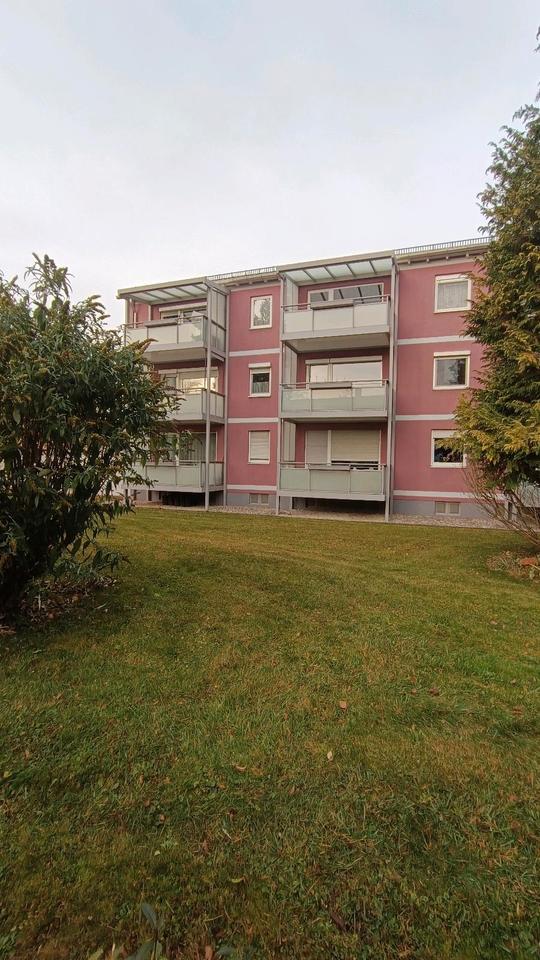 Thumbnail-Von Privat: 1-Zimmer-Apartment mit großem Balkon & Einbauküche