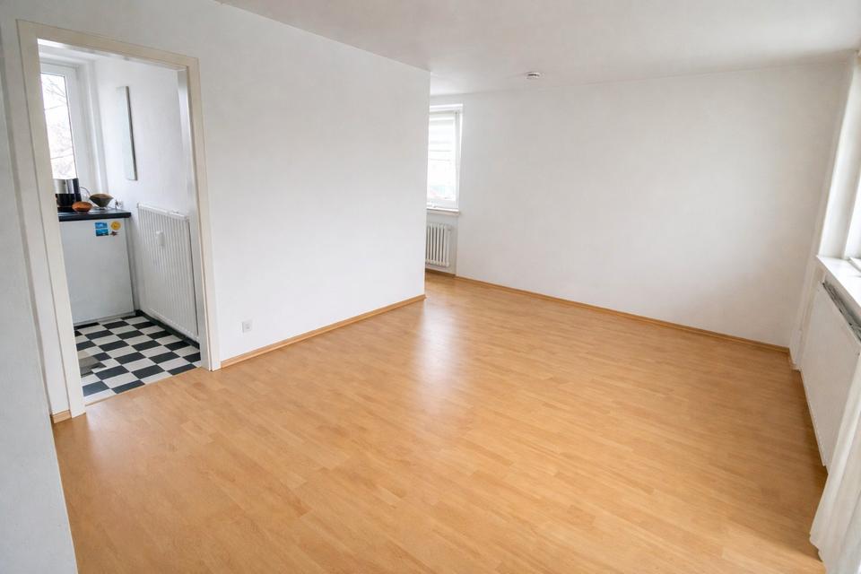 Thumbnail-Südbalkon+Badewanne: 41qm-Wohnung in Vahrenwald-List (UNMÖBLIERT)