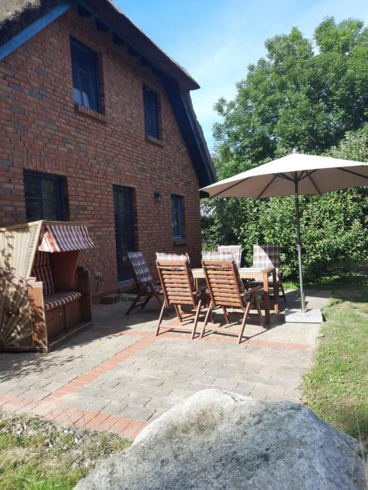 Thumbnail-Ferienhaus Rügen, 300m zum Wasser, 1300m² eingezäunt, 5 Personen