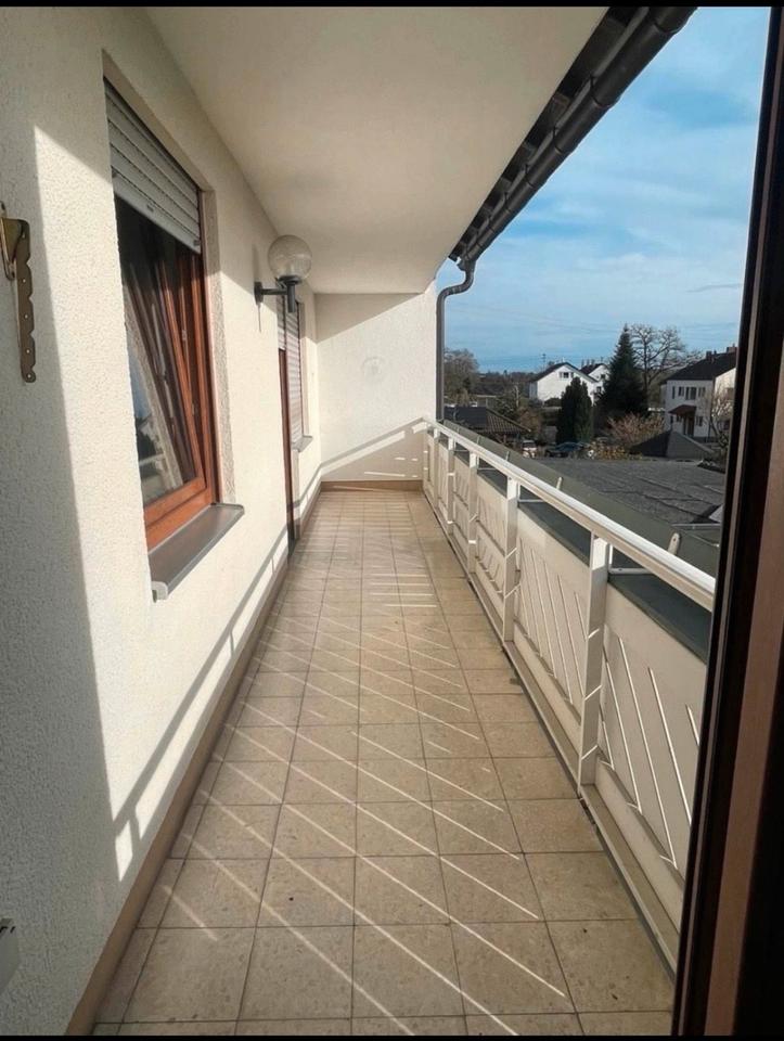 Thumbnail-4 Zimmerwohnung 100 qm 1.OG mit Balkon - StätzlingWulfertshausen
