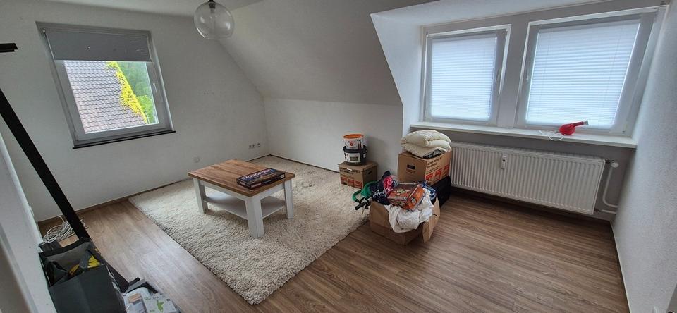 Thumbnail-Schöne 3-Zimmer-Dachgeschosswohnung im Altbau mit Einbauküche (EA2)