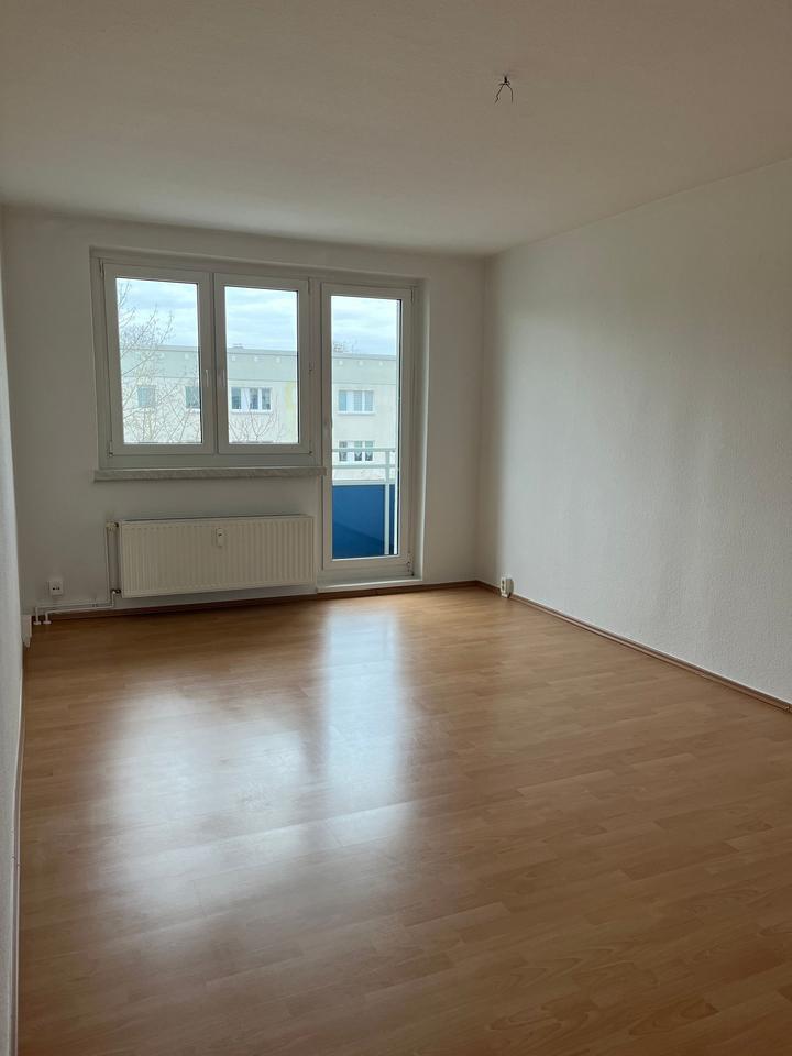 Thumbnail-Helle 2-RW mit sonnigem Balkon - ideal für Singles oder Pärchen - Tageslichtbad - separate Küche