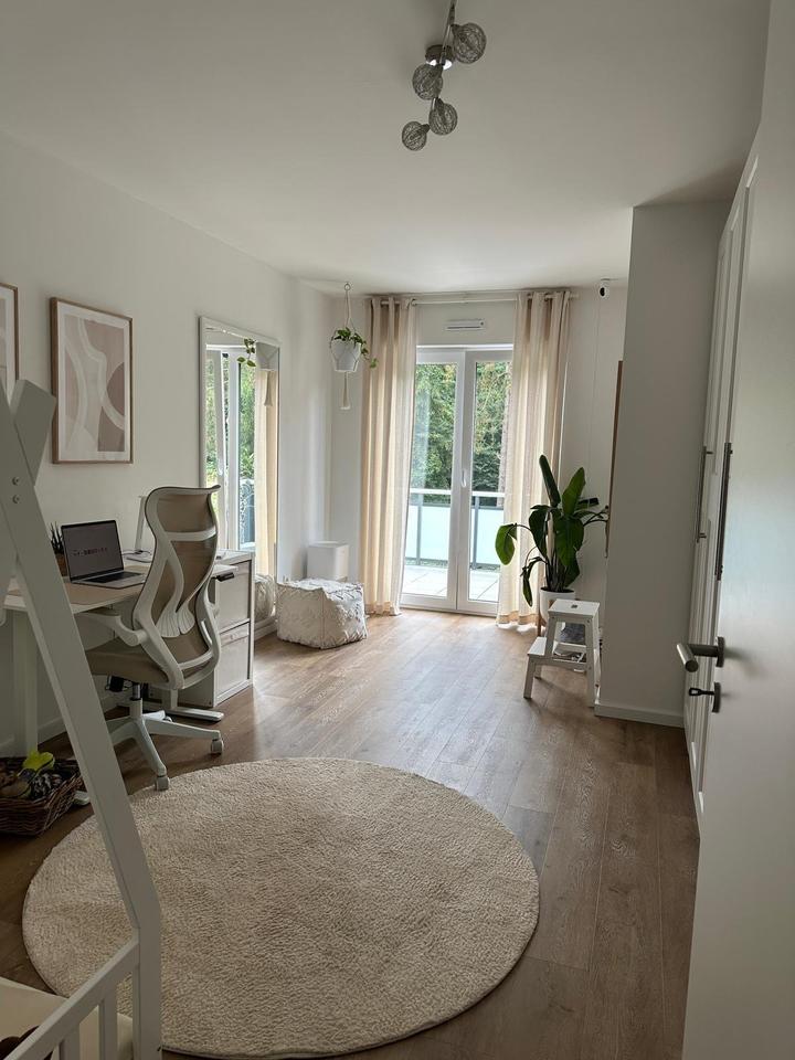 Thumbnail-Moderne 3 Zimmer Wohnung in Hürth EBK, Stellplatz