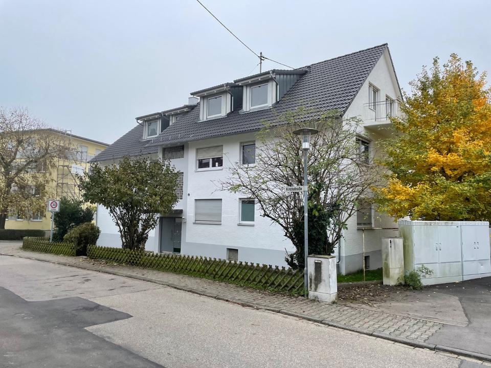 Thumbnail-3-Zimmer Hochparterre-Wohnung renoviert mit großzügigem Schnitt