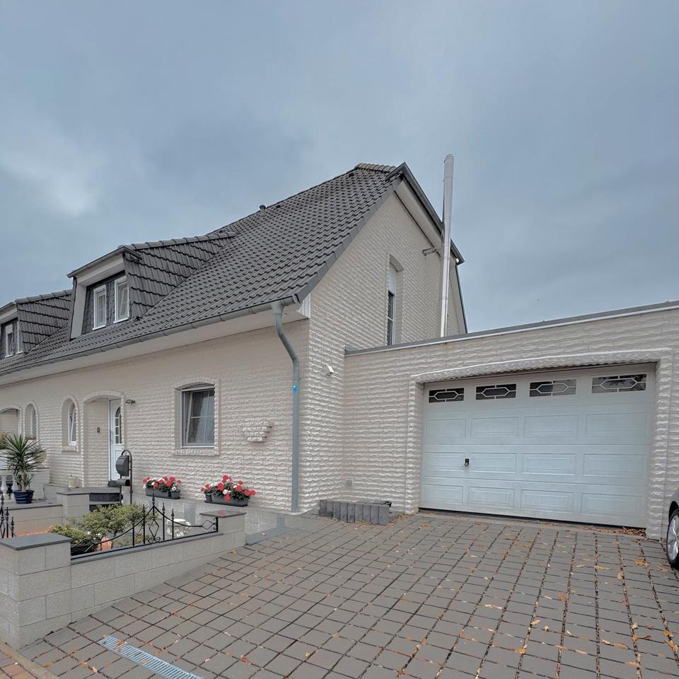 Thumbnail-Doppelhaushälfte in Nordsteimke Tel 01723227363