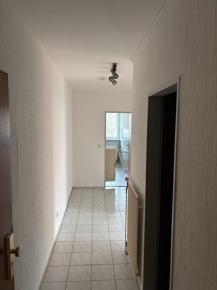 Thumbnail-2 Zimmer- Wohnung mit Balkon und Pkw Stellplatz
