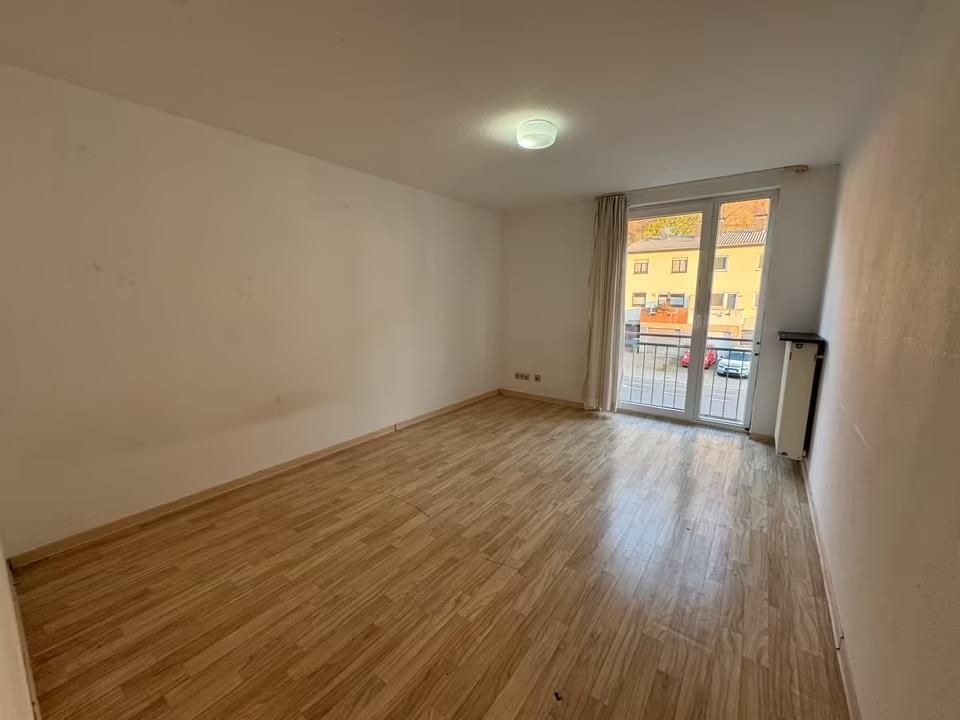 Thumbnail-Schöne 1-Zimmer-Wohnung mit Küche in zentraler Lage von Saarbrücken
