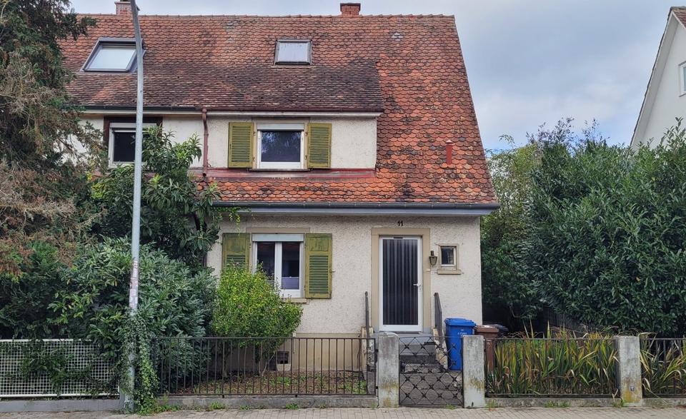 Thumbnail-Sanierungsbedürftiges Reihenendhaus in Konstanz-Fürstenberg