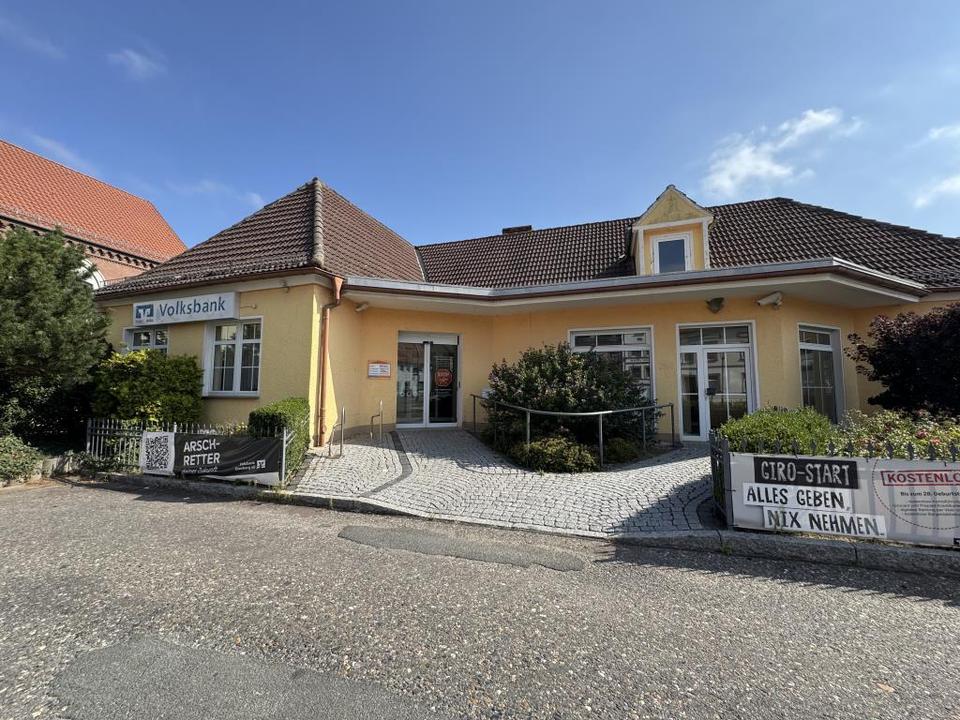 Thumbnail-Ebenerdige Gewerbefläche in Schkölen - Für Imbiss, Büro, etc. in top Lage