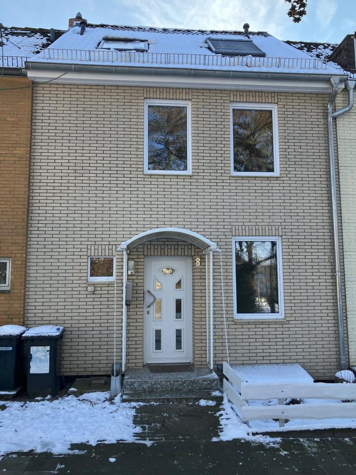Thumbnail-Mittelreihenhaus mit Garten und Carport in Alt-Laatzen