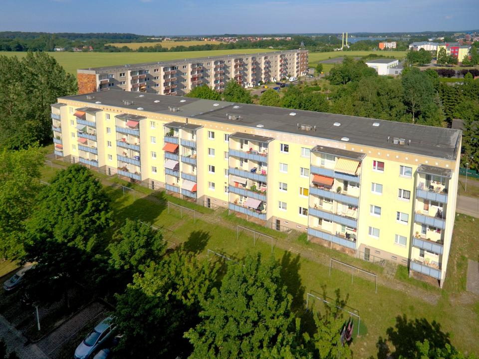 Thumbnail-Wir renovieren! Großzügige 3-Raumwohnung im Erdgeschoss (38.17)