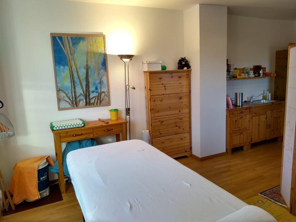 Thumbnail-Praxisraum Pödeldorf Praxis Behandlungsraum Therapie Coworking