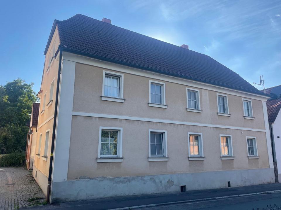 Thumbnail-Wohnhaus mit Nebengebäude