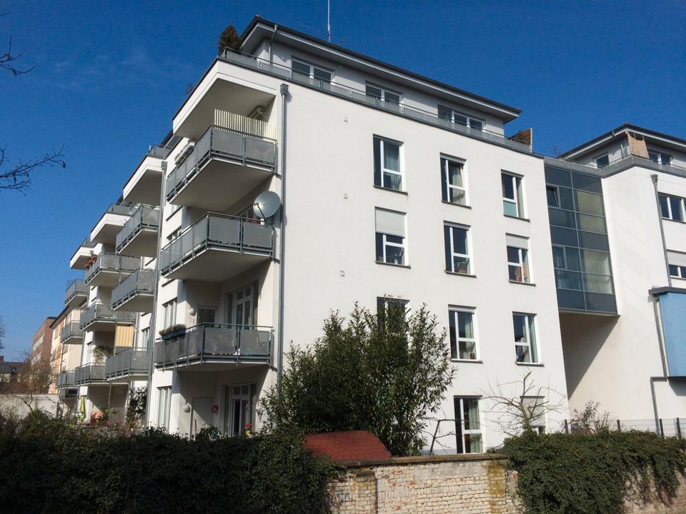 Thumbnail-Charmante 3-Zimmer Wohnung in Gießen Innenstadt mit 84 m² und großem Balkon