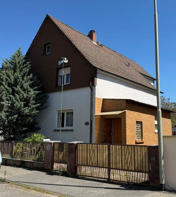 Thumbnail-Freistehendes Zweifamilienhaus in Hanau- Klein Auheim