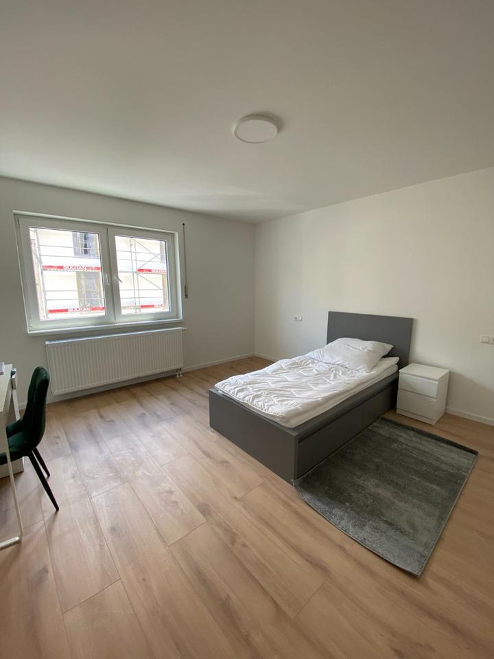 Thumbnail-Möbliertes WG Zimmer in sanierter Wohnung in Nürnberg, Reindelstr