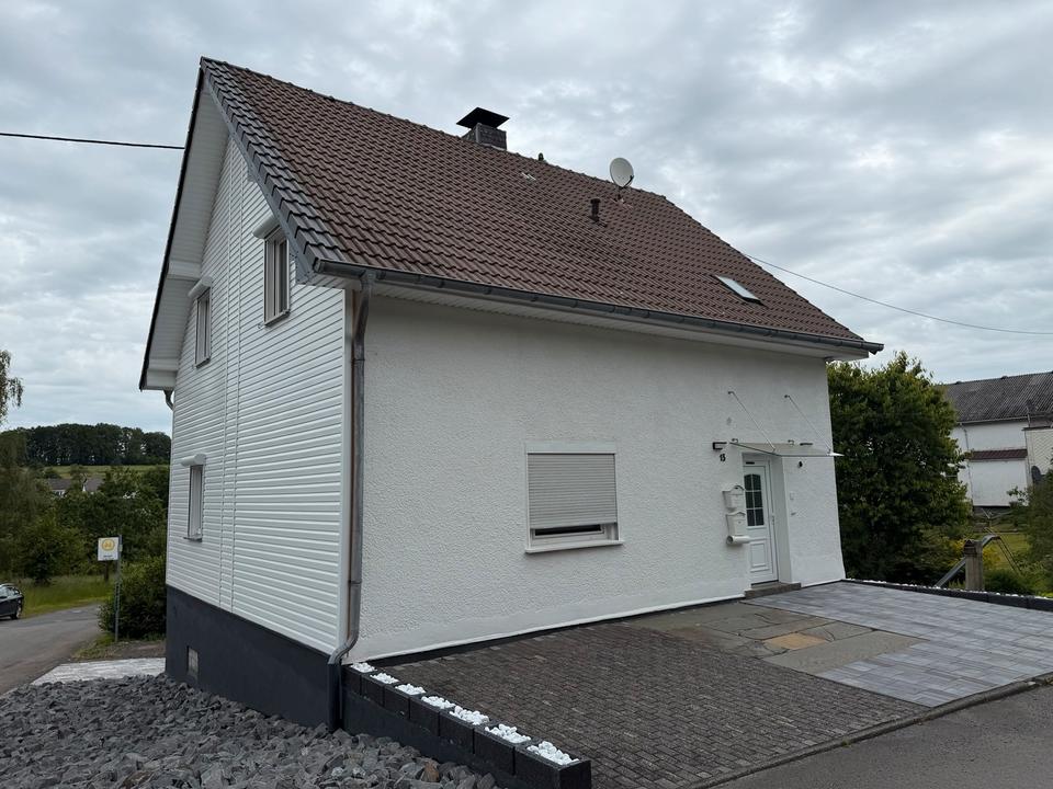 Thumbnail-Zweifamilienhaus zu verkaufen in Reichshof