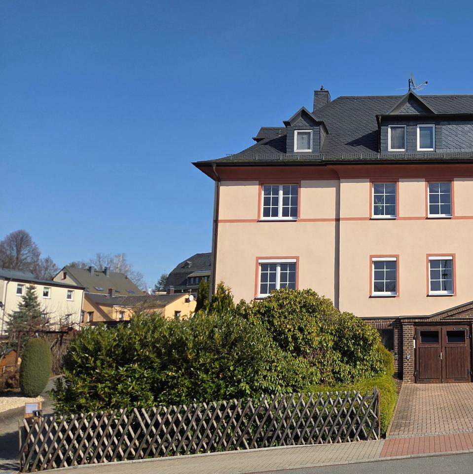 Thumbnail-Helle 3-Zi.-Whg. mit EBK und Garage in Lugau