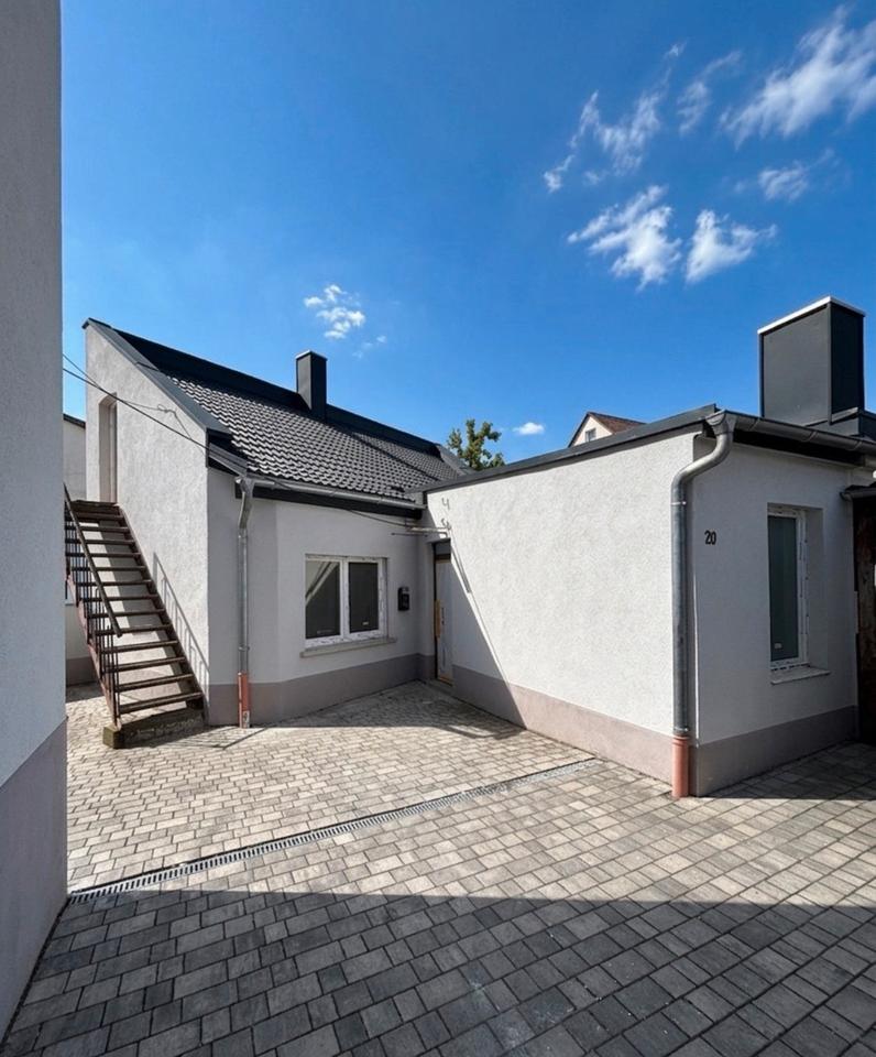 Thumbnail-Saniertes Einfamilienhaus mit 2 Garagen