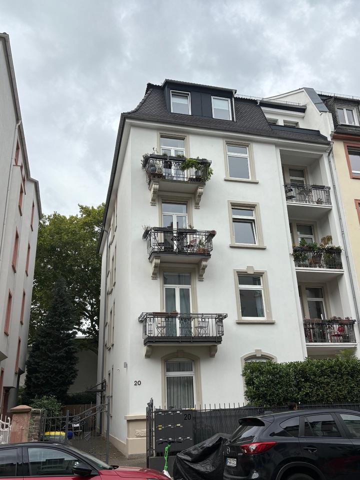 Thumbnail-Sanierte 3-Zimmer Altbauwohnung mit großem Garten zu verkaufen!