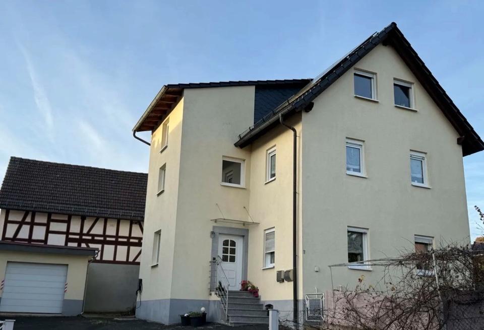 Thumbnail-Modernisiertes EFH mit Einliegerwohnung & PV | frei 225 m2