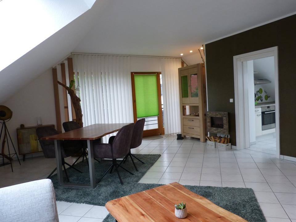 Thumbnail-Schöne helle 2 Zimmerwohnung mit Balkon mit eigenem Eingang