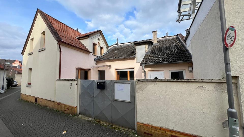 Thumbnail-Einfamilienhaus zu verkaufen in Mainz Mombach