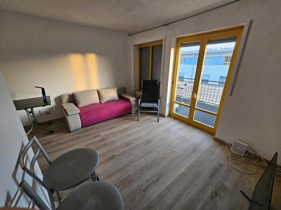 Thumbnail-2-Zimmerwohnung mit Balkon im 2.OG nähe U-Bahn München Messe