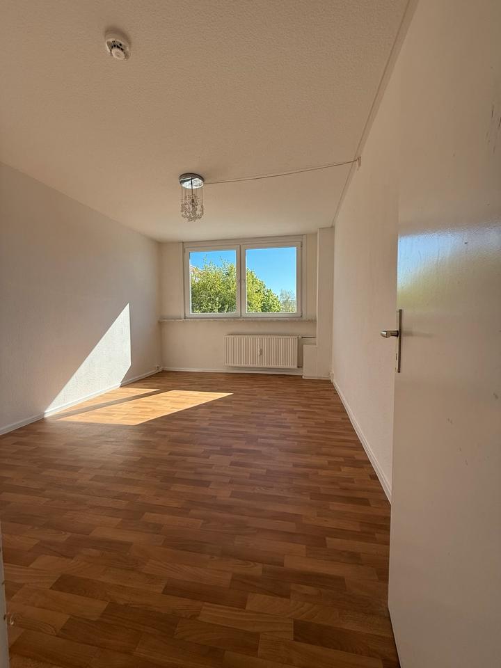 Thumbnail-Wohnung 3 Zimmer 750€ warmmiete ab sofort frei