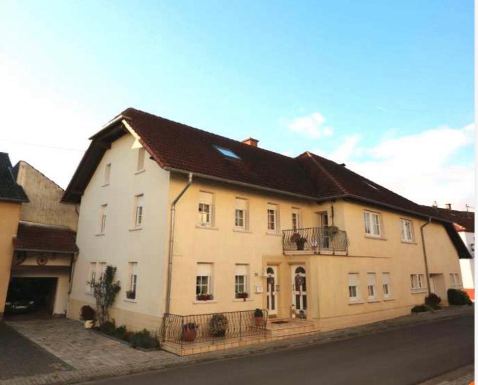 Thumbnail-# Sehr charmantes 1-2 Familienhaus zu verkaufen #